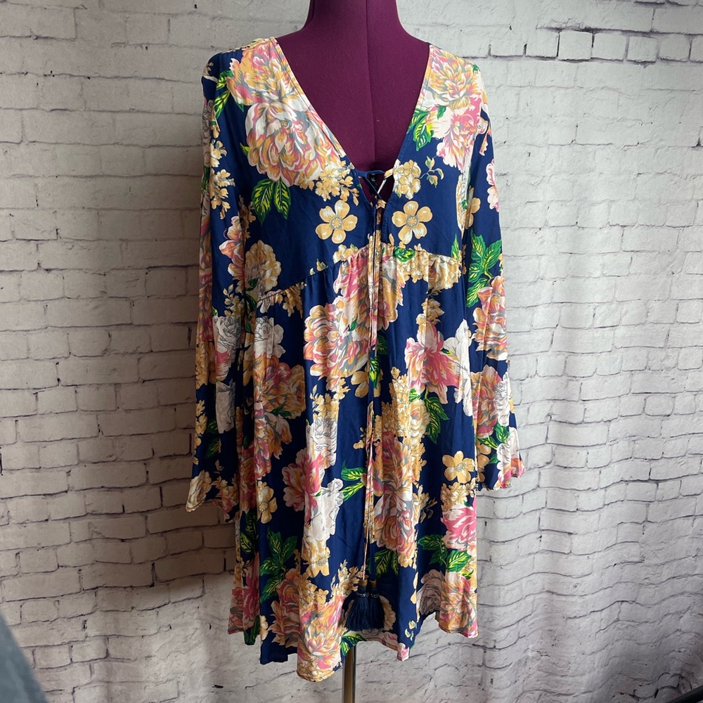 Maaji size medium long sleeve mini dress or tunic blue with floral design